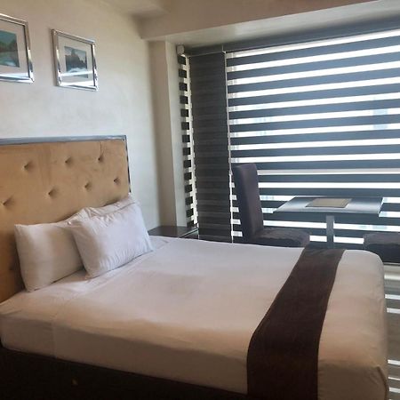 Studio Unit At The Beacon Makati Manila Exteriör bild
